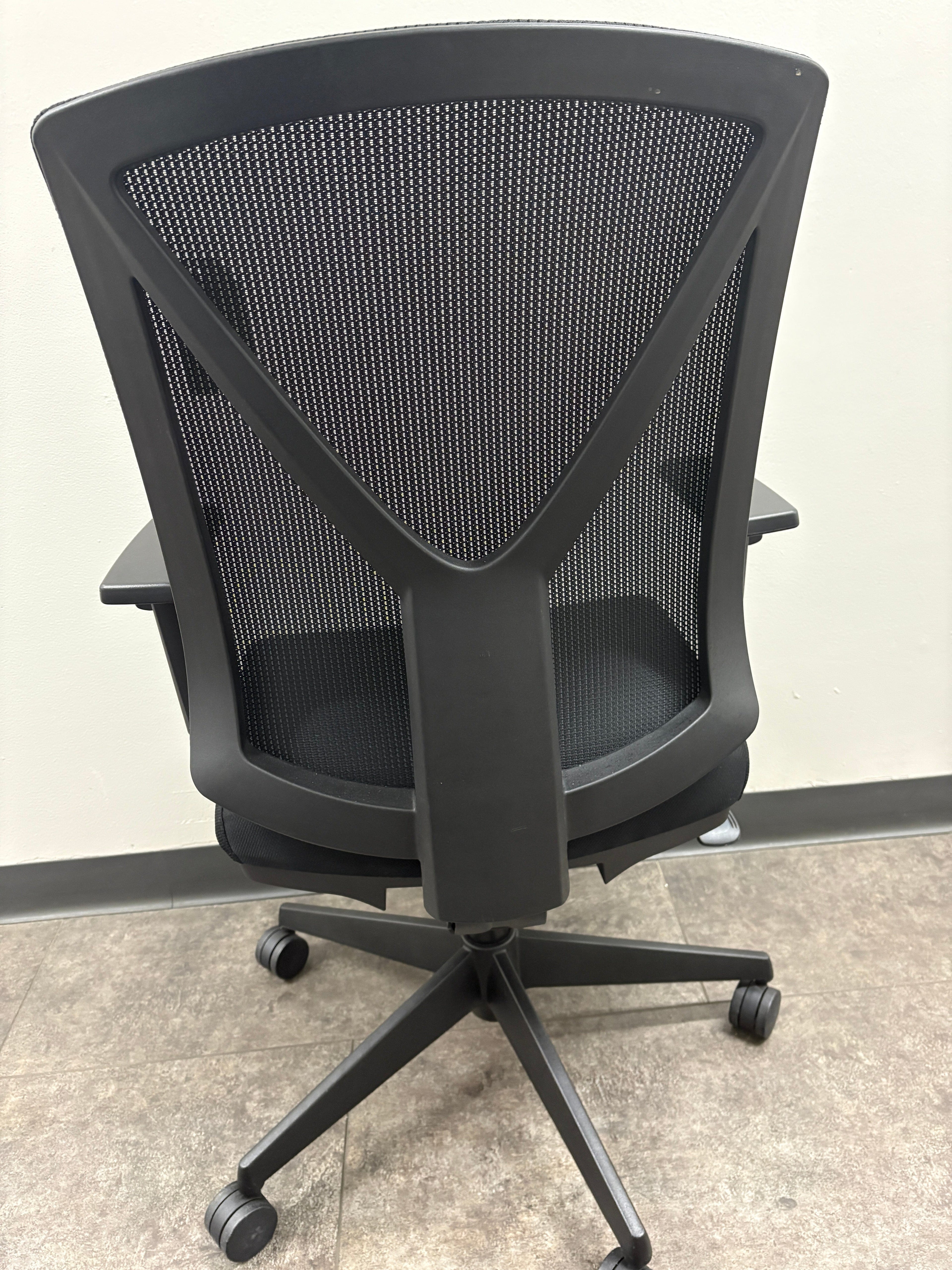 Used Mesh Task Chair